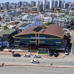 Grand Niki & Hotel